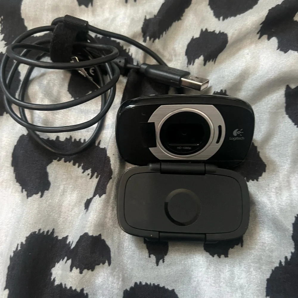 Logitech 1080p Silver and Black Webcam